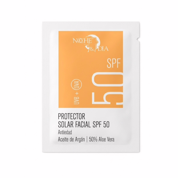 NOCHE Y DÍA Crema Protectora Solar Facial SPF50 Muestra Sachet 2 ml